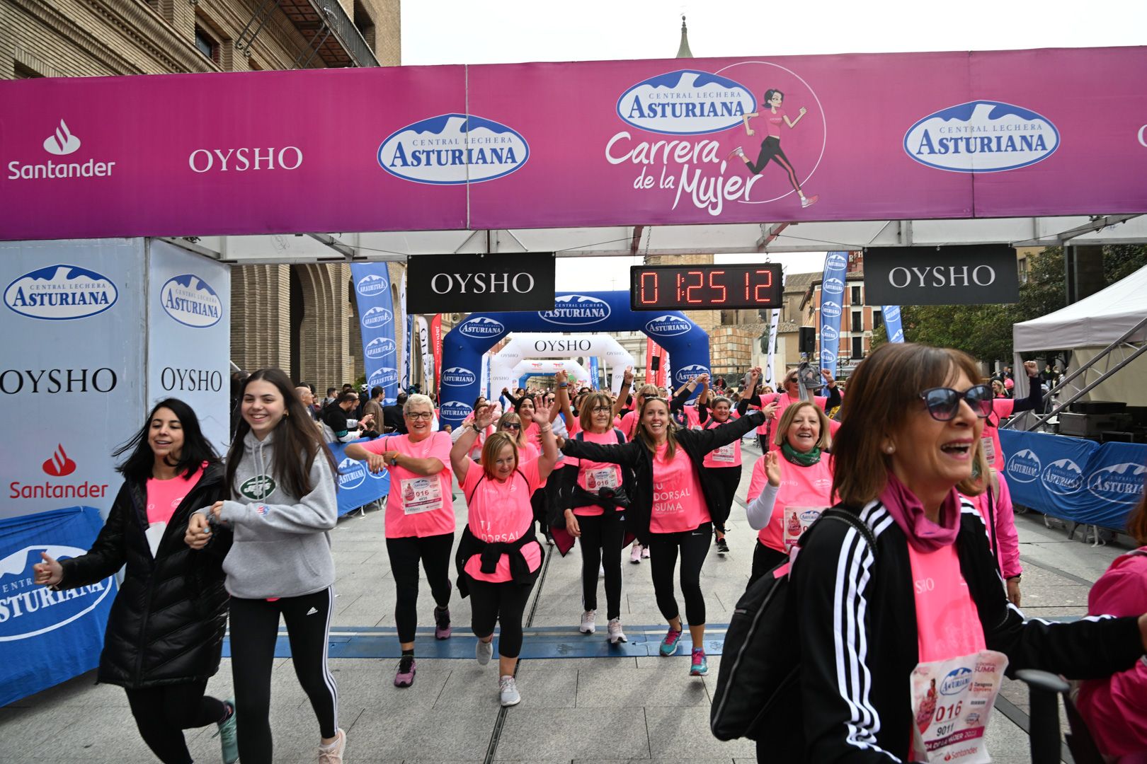 Todas las fotos de la Carrera de la Mujer de Zaragoza 2023. 8300