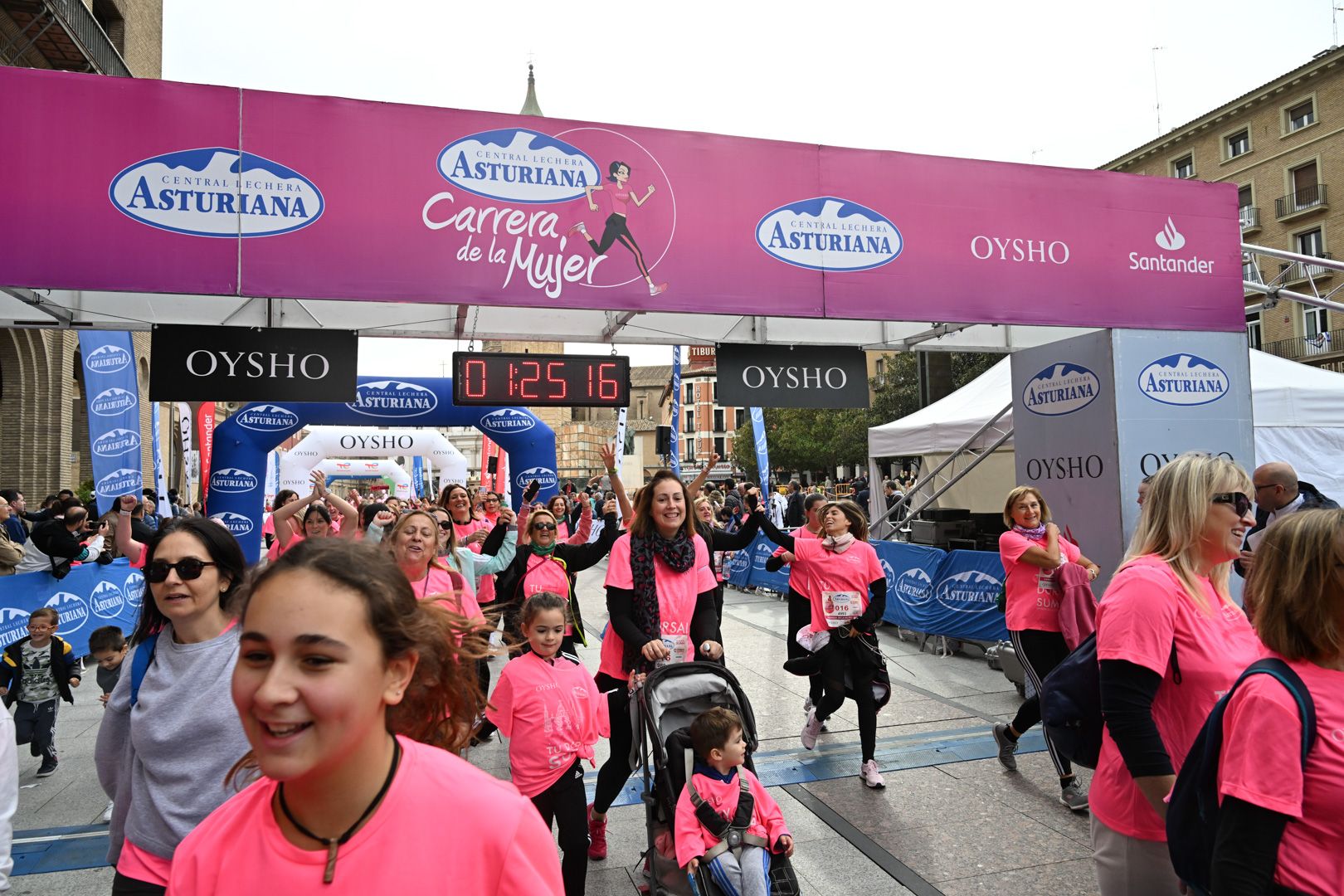 Todas las fotos de la Carrera de la Mujer de Zaragoza 2023. 8307