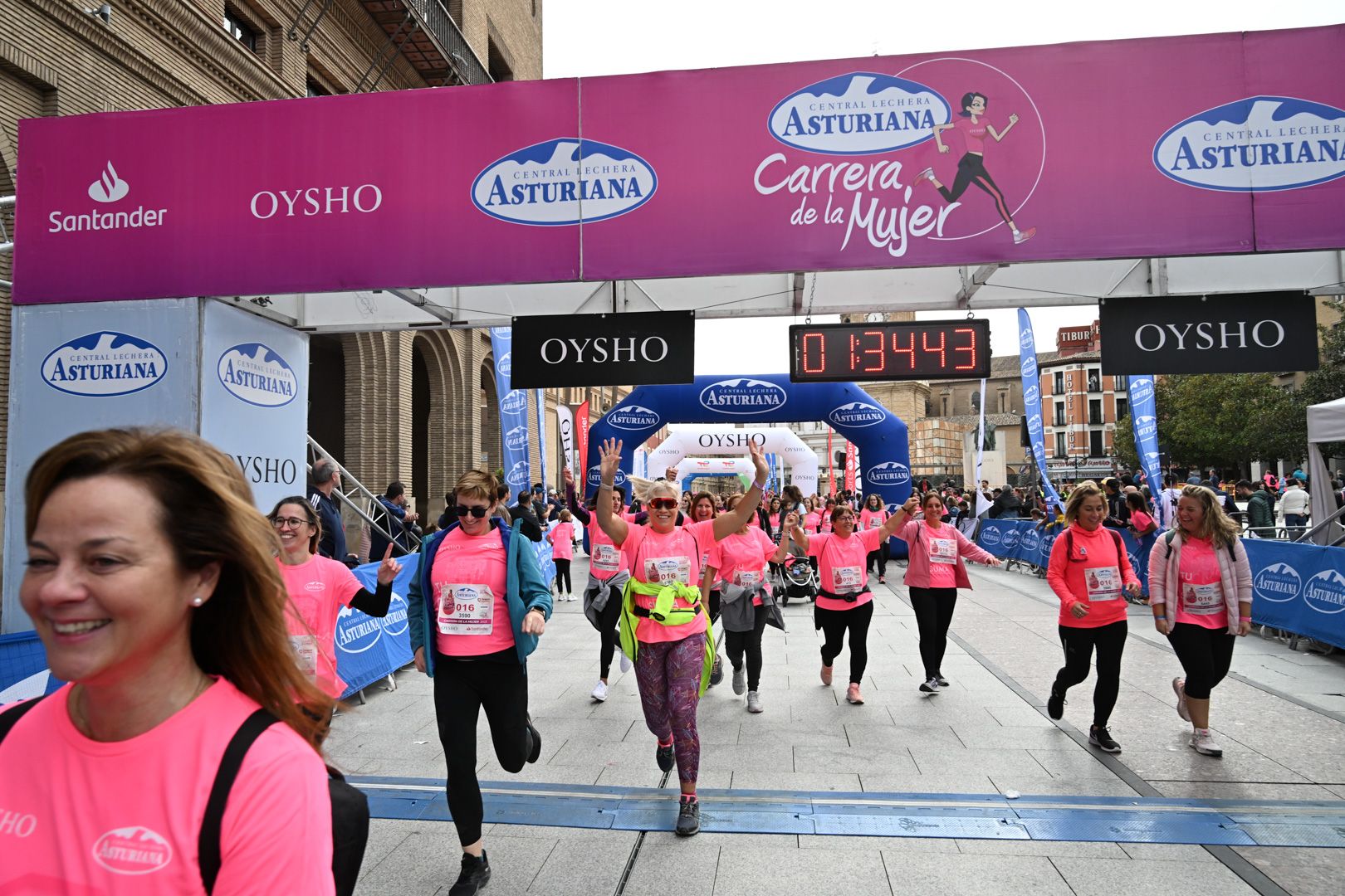 Todas las fotos de la Carrera de la Mujer de Zaragoza 2023. 9036