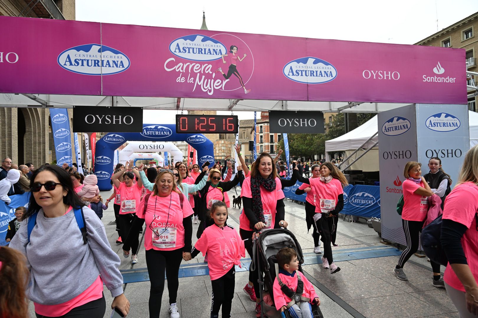 Todas las fotos de la Carrera de la Mujer de Zaragoza 2023. 8308