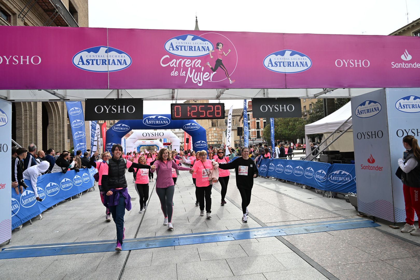 Todas las fotos de la Carrera de la Mujer de Zaragoza 2023. 8317
