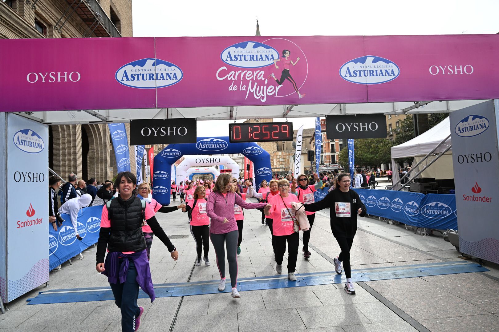 Todas las fotos de la Carrera de la Mujer de Zaragoza 2023. 8319