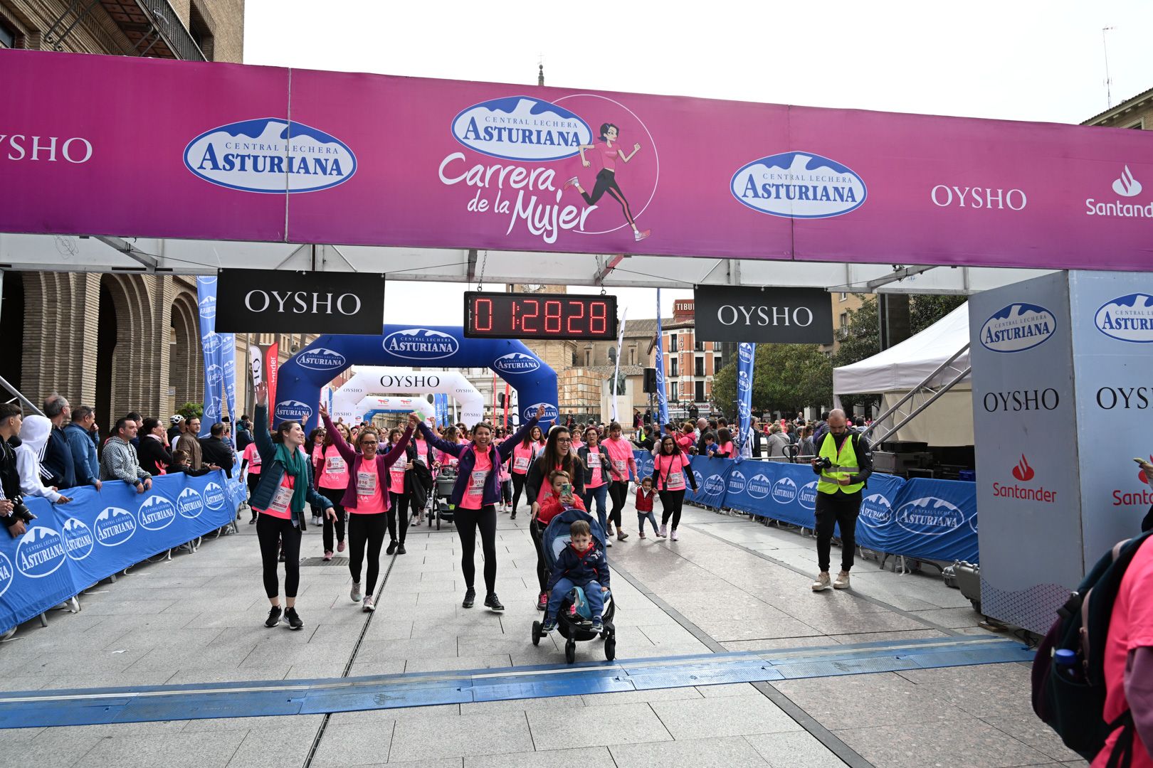 Todas las fotos de la Carrera de la Mujer de Zaragoza 2023. 8565