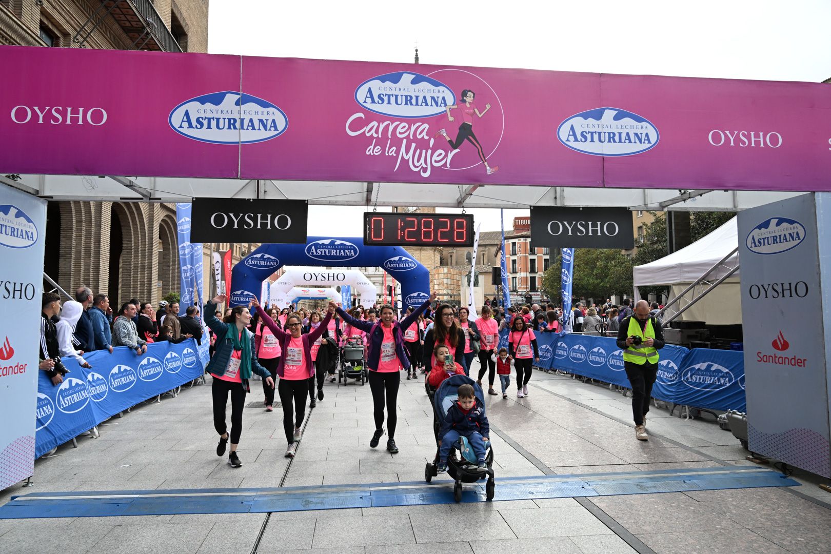 Todas las fotos de la Carrera de la Mujer de Zaragoza 2023. 8566