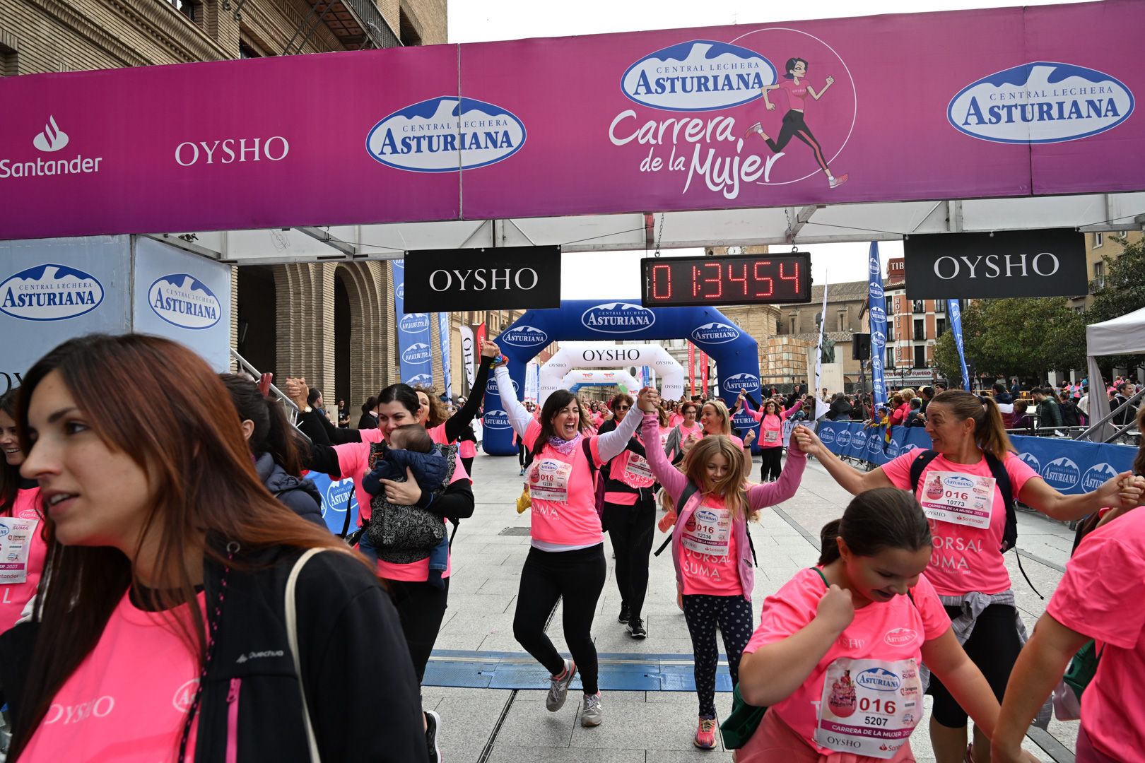 Todas las fotos de la Carrera de la Mujer de Zaragoza 2023. 9049