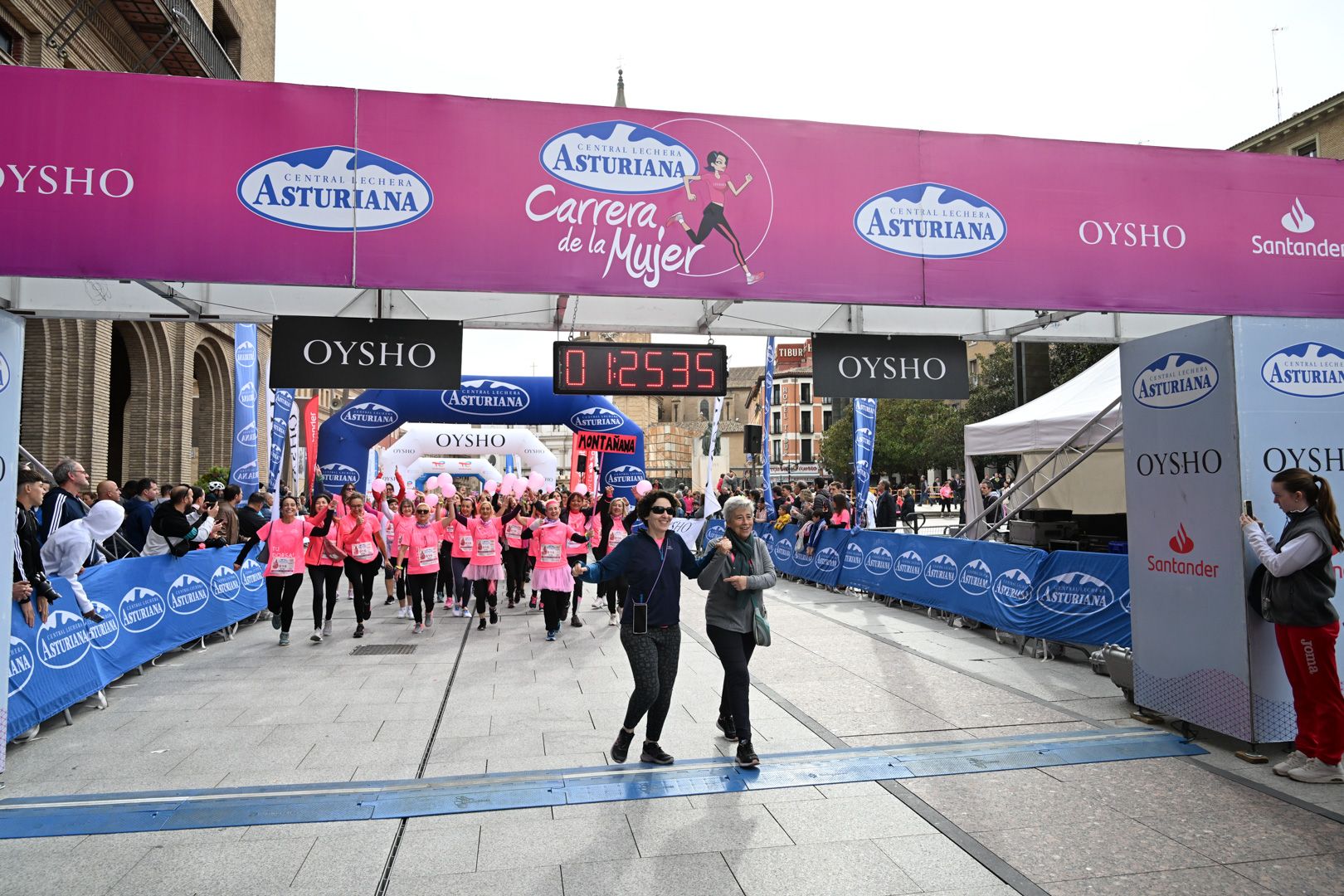 Todas las fotos de la Carrera de la Mujer de Zaragoza 2023. 8324