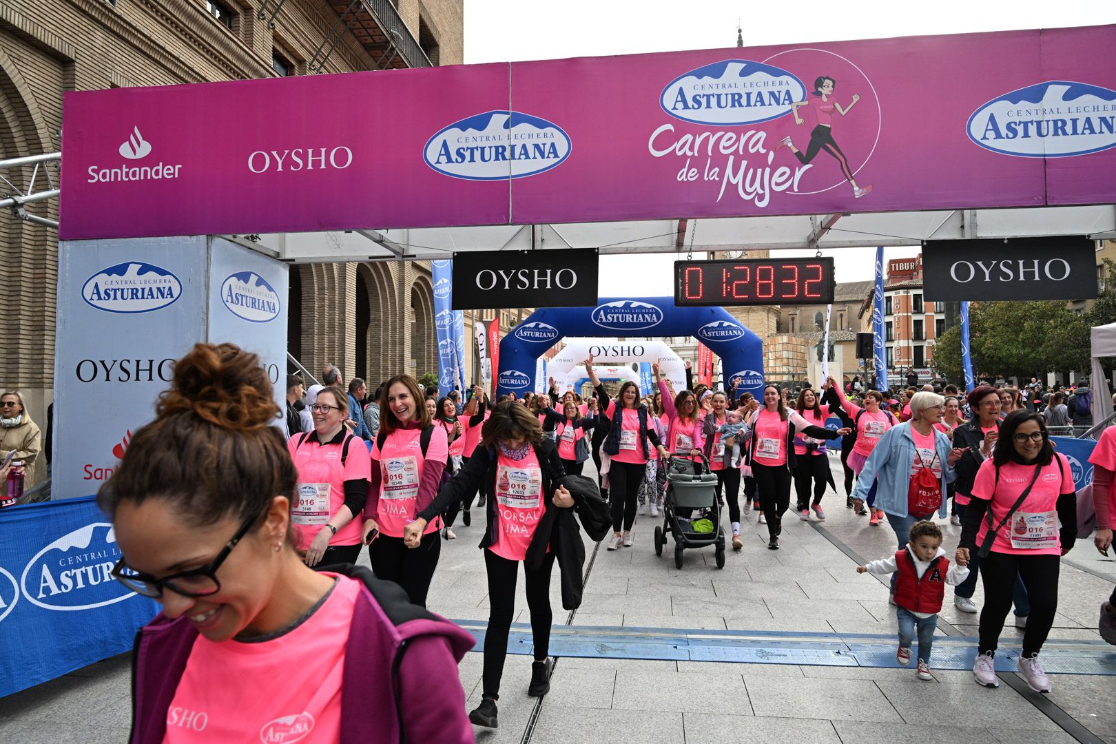 Todas las fotos de la Carrera de la Mujer de Zaragoza 2023. 8570