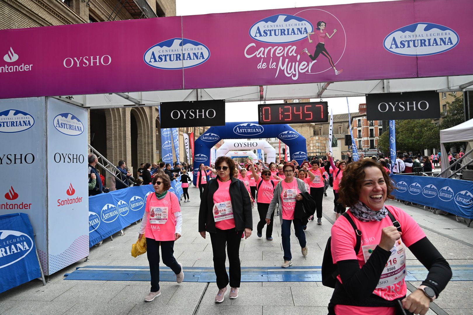 Todas las fotos de la Carrera de la Mujer de Zaragoza 2023. 9054