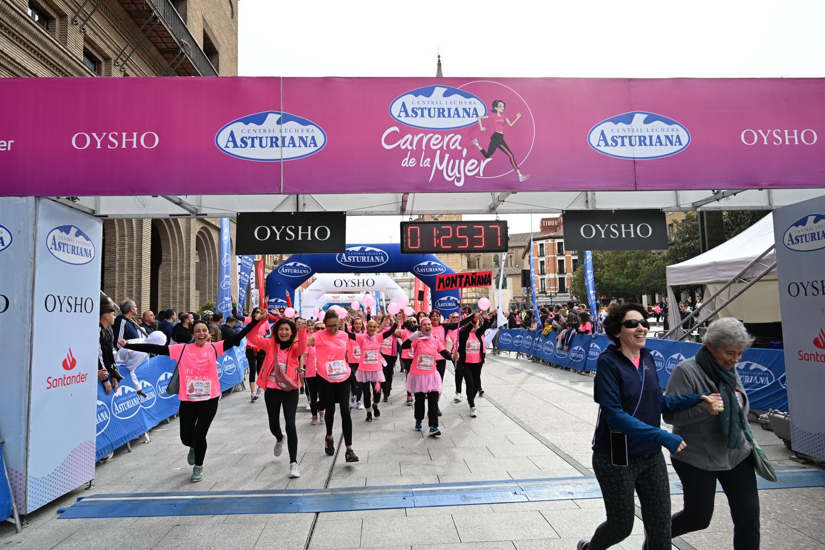 Todas las fotos de la Carrera de la Mujer de Zaragoza 2023. 8327