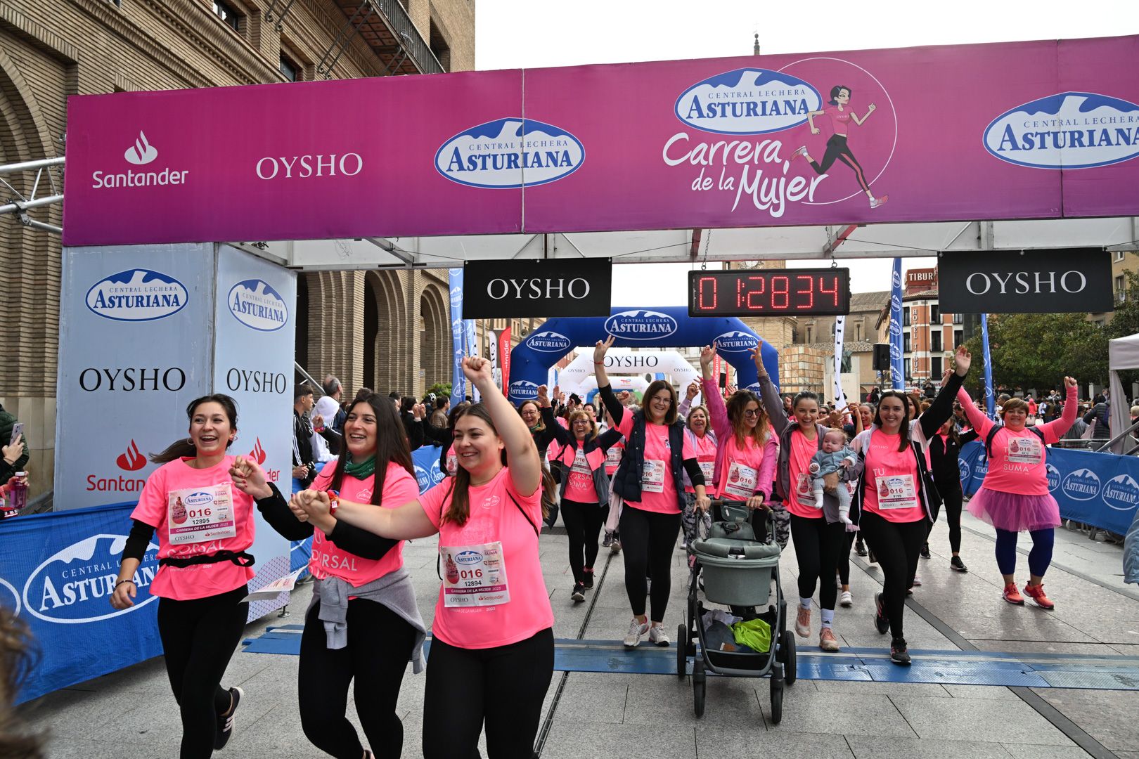 Todas las fotos de la Carrera de la Mujer de Zaragoza 2023. 8574