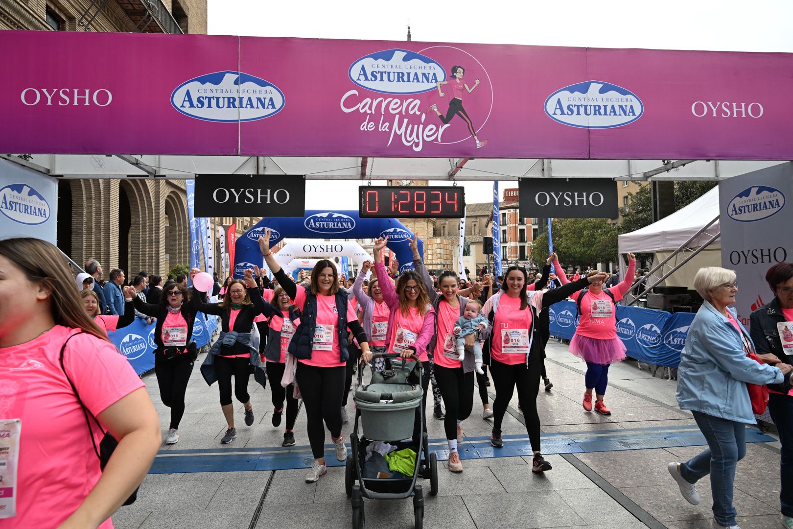 Todas las fotos de la Carrera de la Mujer de Zaragoza 2023. 8575