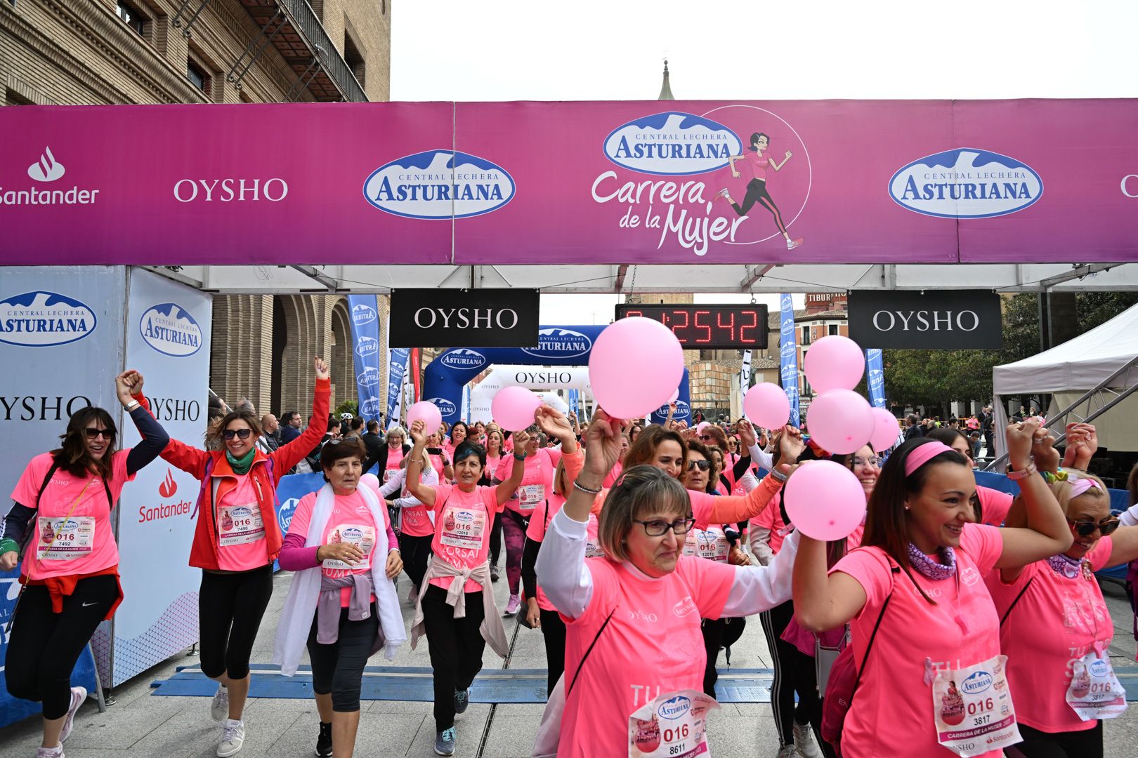 Todas las fotos de la Carrera de la Mujer de Zaragoza 2023. 8333
