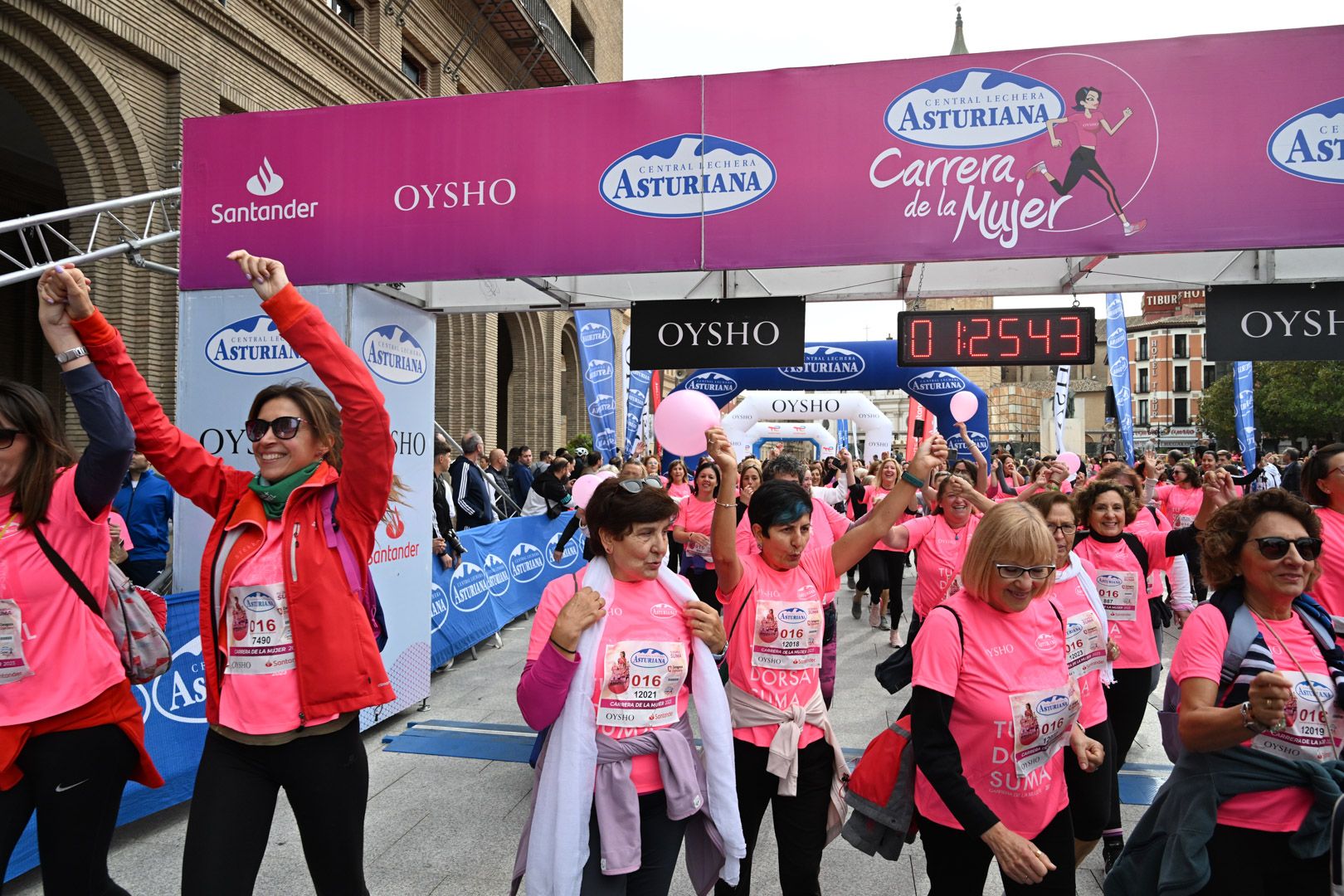 Todas las fotos de la Carrera de la Mujer de Zaragoza 2023. 8336
