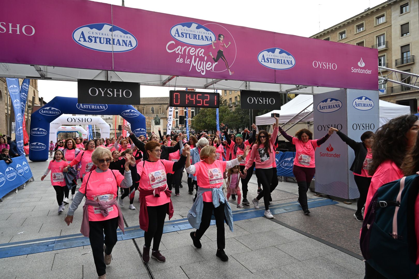 Todas las fotos de la Carrera de la Mujer de Zaragoza 2023. 9792