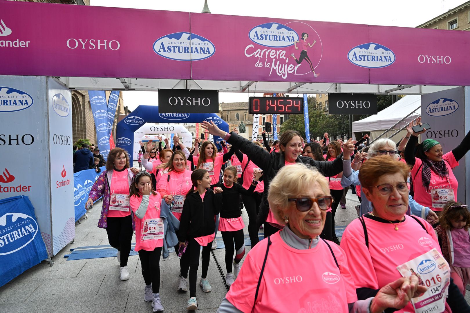 Todas las fotos de la Carrera de la Mujer de Zaragoza 2023. 9795