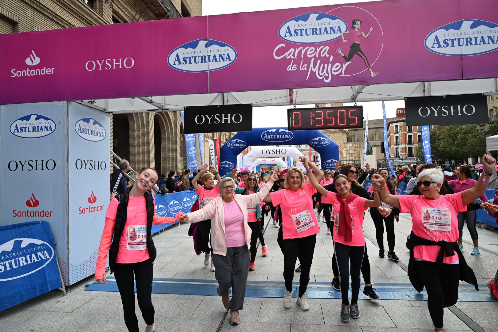 Todas las fotos de la Carrera de la Mujer de Zaragoza 2023. 9069