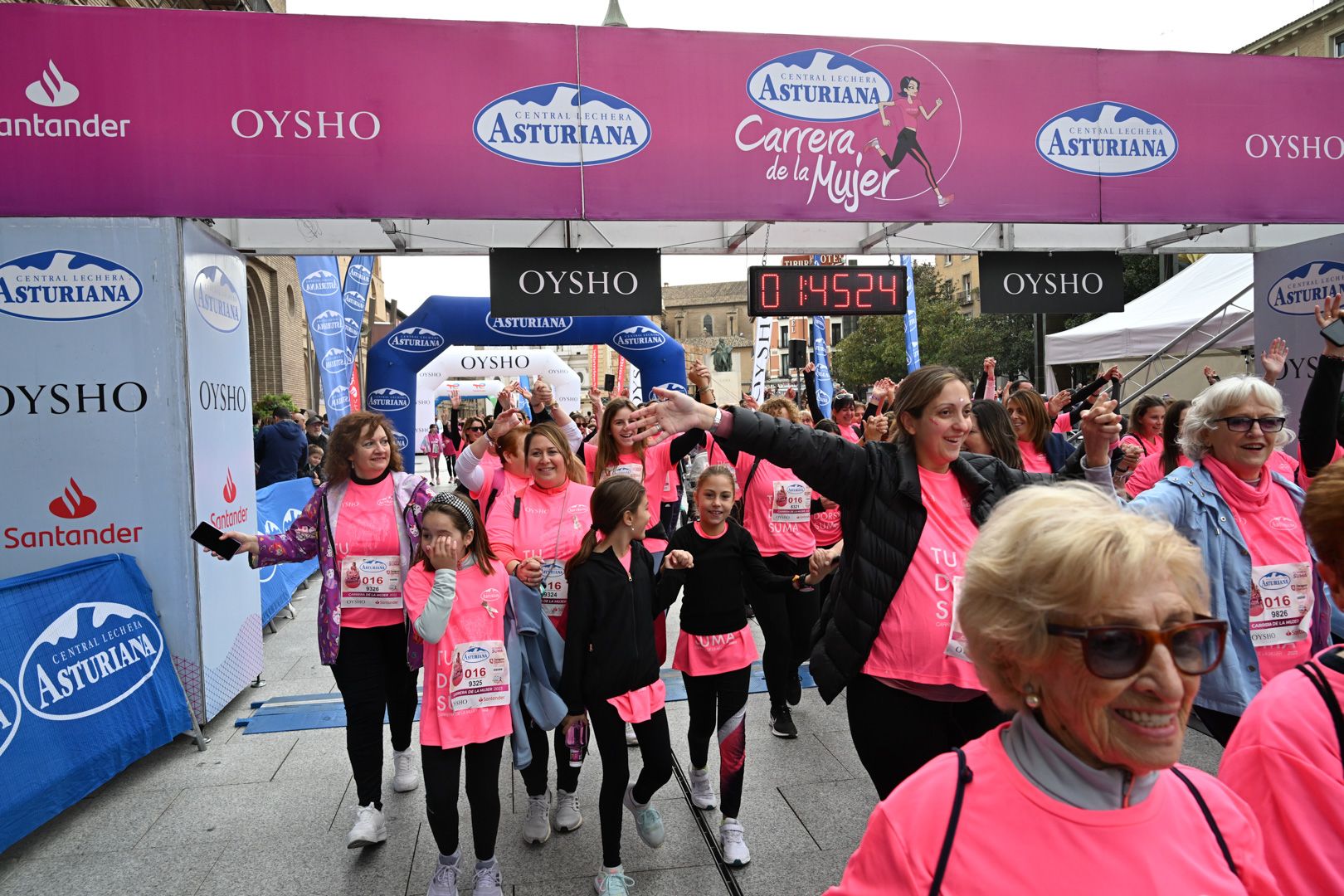 Todas las fotos de la Carrera de la Mujer de Zaragoza 2023. 9796
