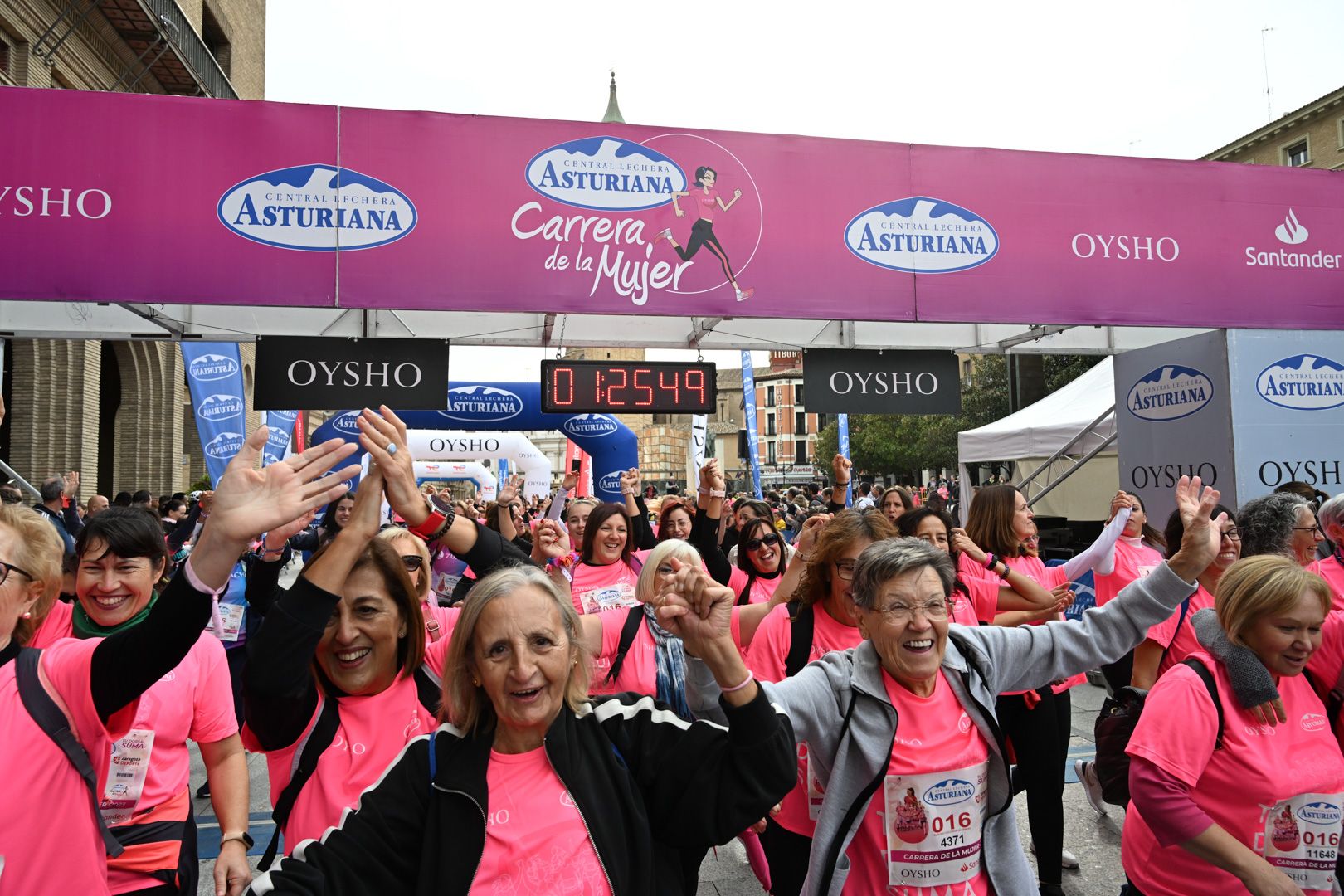 Todas las fotos de la Carrera de la Mujer de Zaragoza 2023. 8345