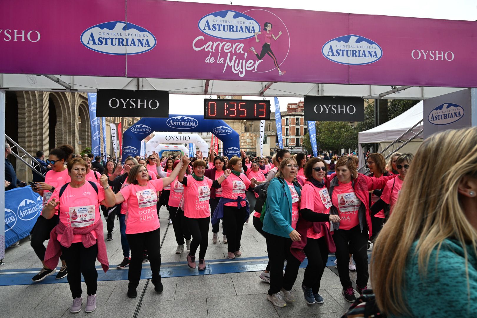 Todas las fotos de la Carrera de la Mujer de Zaragoza 2023. 9074