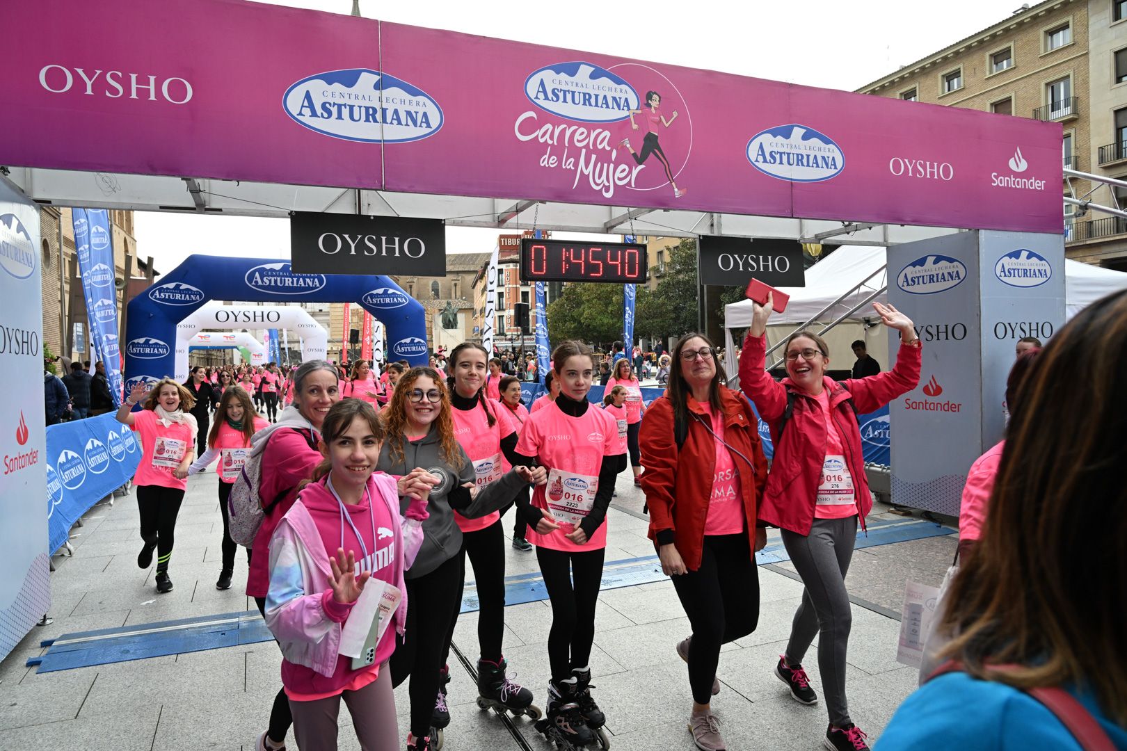 Todas las fotos de la Carrera de la Mujer de Zaragoza 2023. 9810