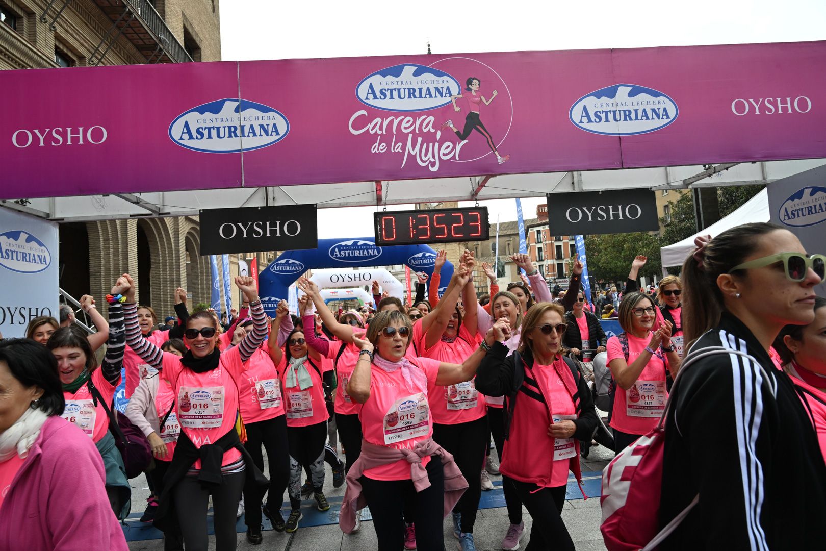 Todas las fotos de la Carrera de la Mujer de Zaragoza 2023. 9085