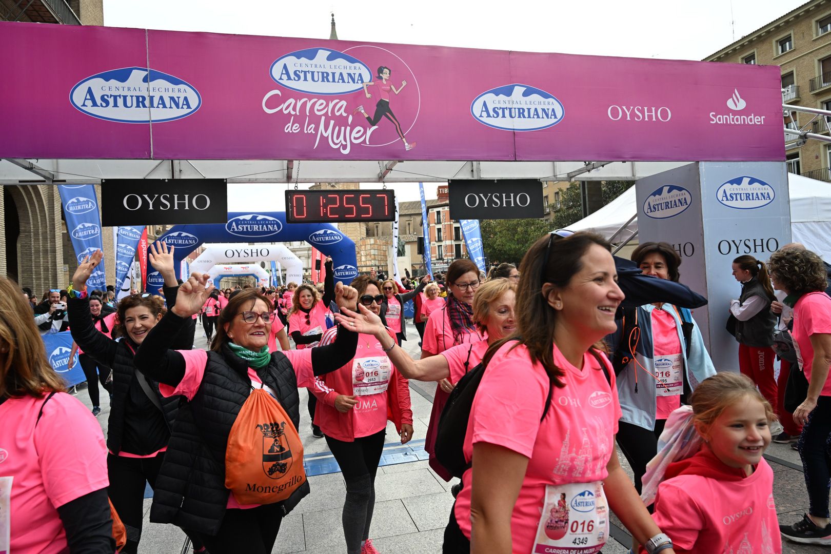 Todas las fotos de la Carrera de la Mujer de Zaragoza 2023. 8358
