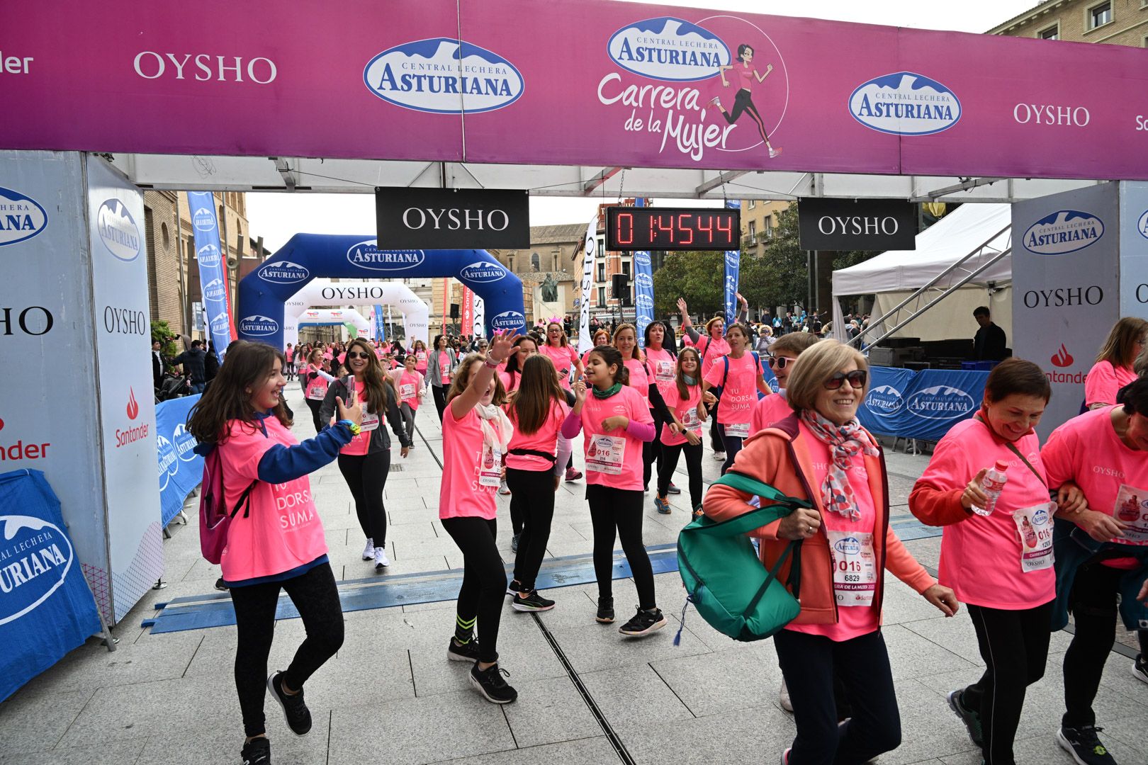 Todas las fotos de la Carrera de la Mujer de Zaragoza 2023. 9815