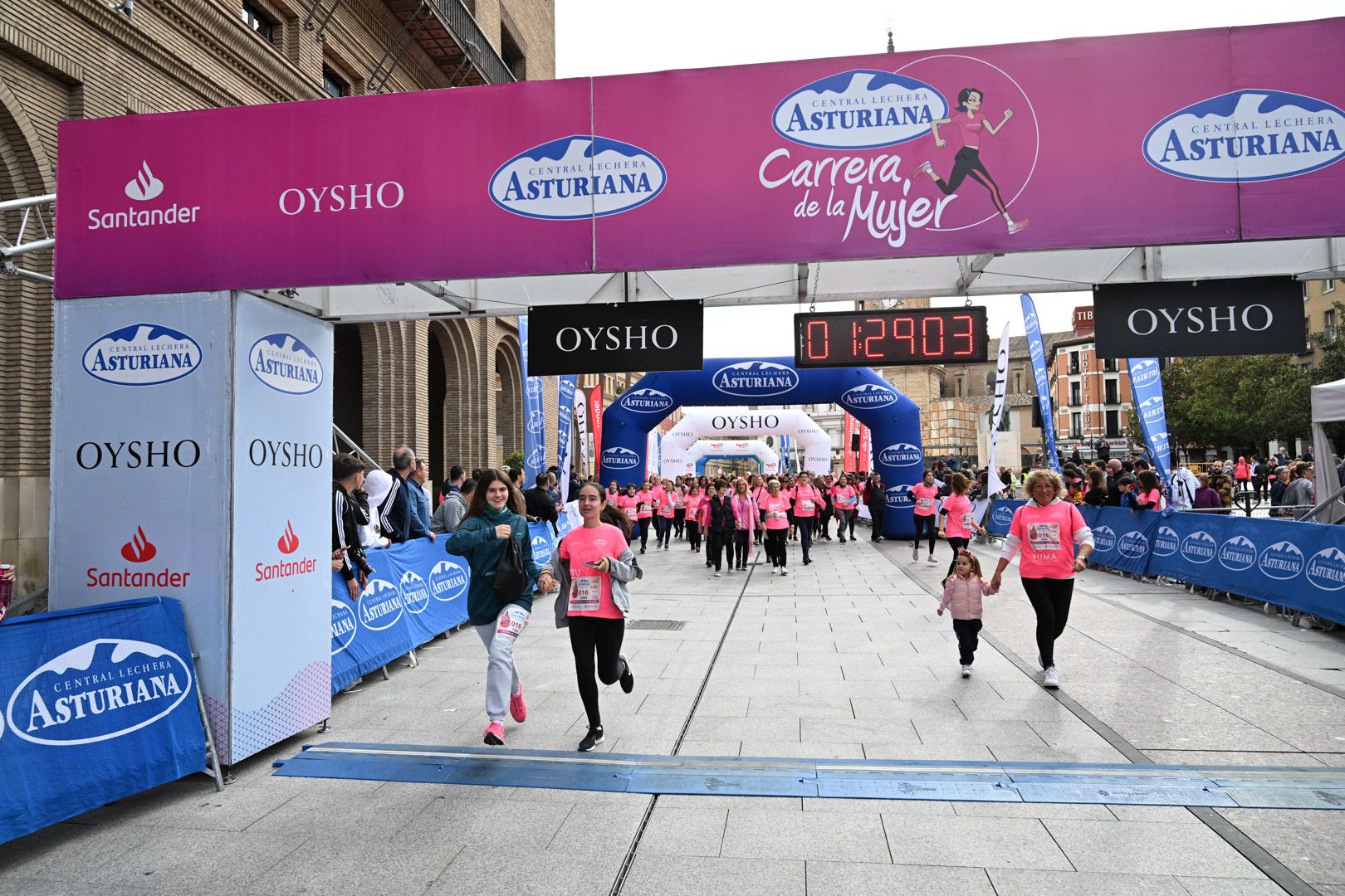 Todas las fotos de la Carrera de la Mujer de Zaragoza 2023. 8608