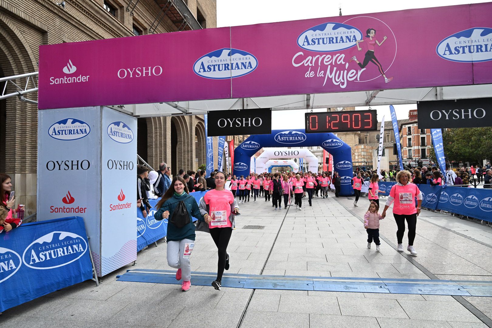 Todas las fotos de la Carrera de la Mujer de Zaragoza 2023. 8609