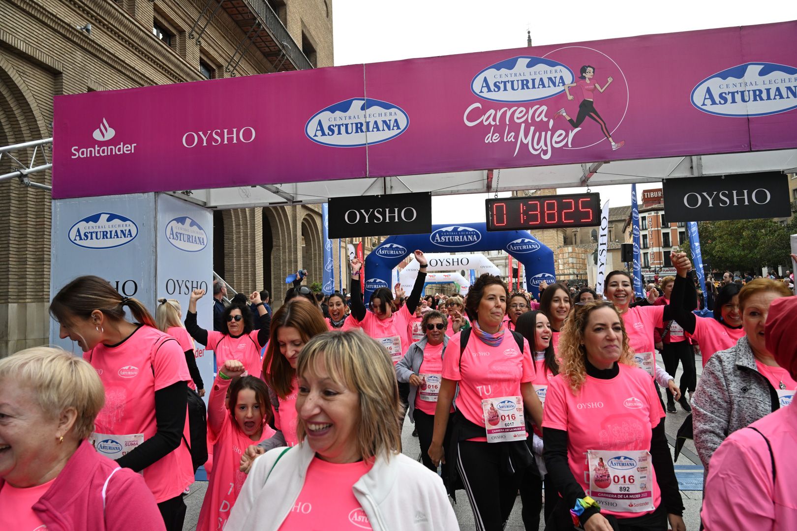 Todas las fotos de la Carrera de la Mujer de Zaragoza 2023. 9339