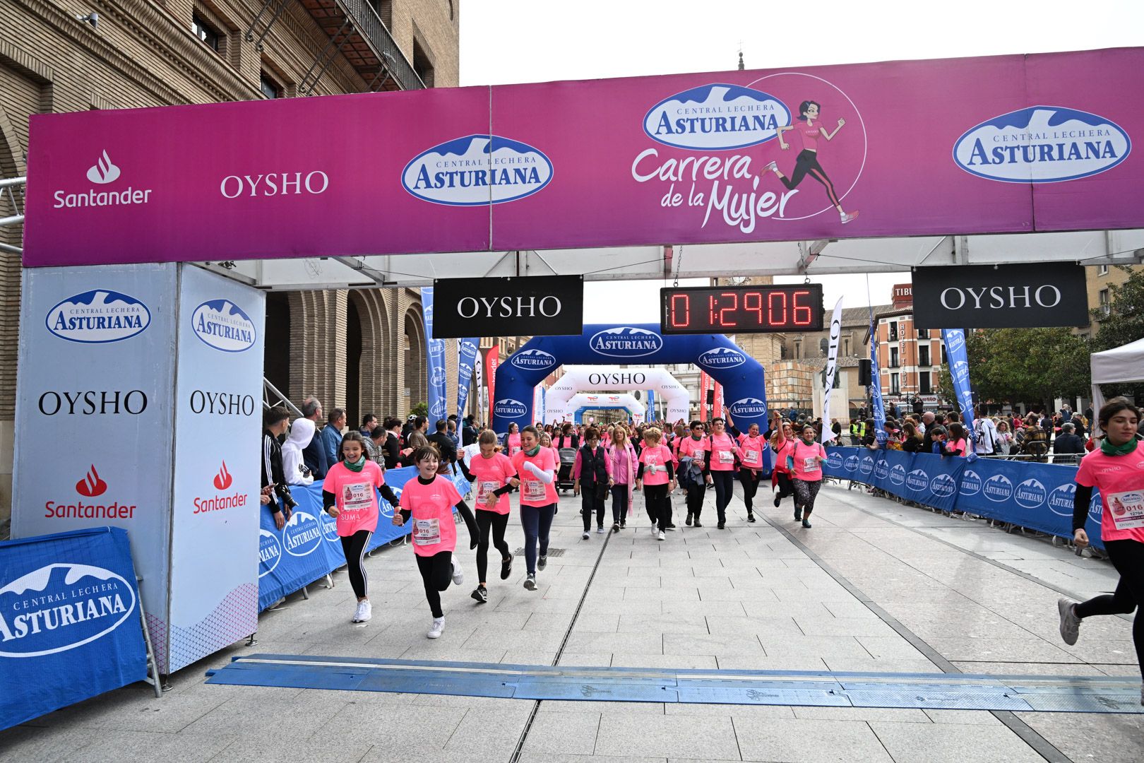 Todas las fotos de la Carrera de la Mujer de Zaragoza 2023. 8612