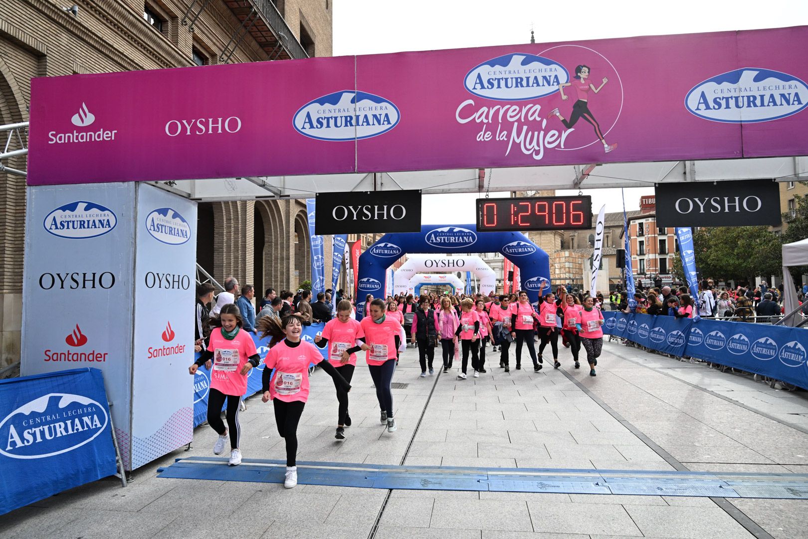 Todas las fotos de la Carrera de la Mujer de Zaragoza 2023. 8613