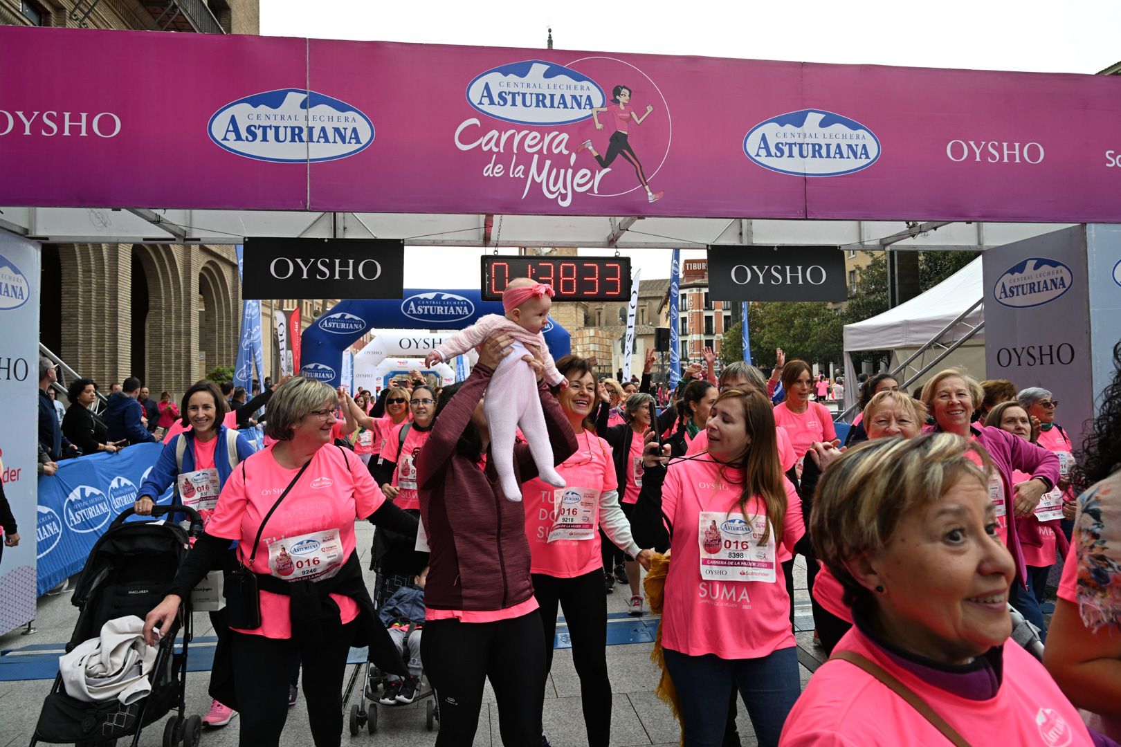 Todas las fotos de la Carrera de la Mujer de Zaragoza 2023. 9350