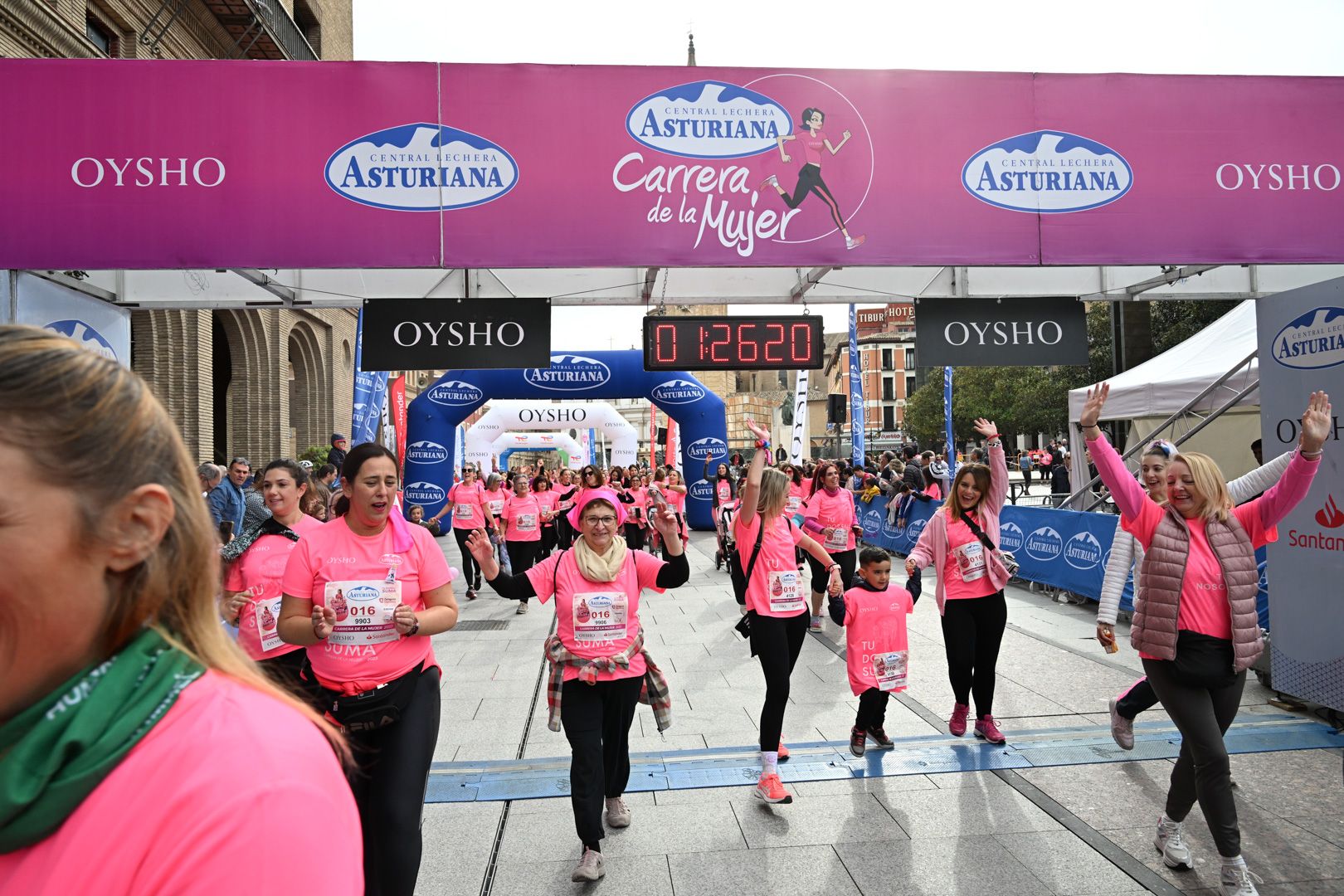 Todas las fotos de la Carrera de la Mujer de Zaragoza 2023. 8387