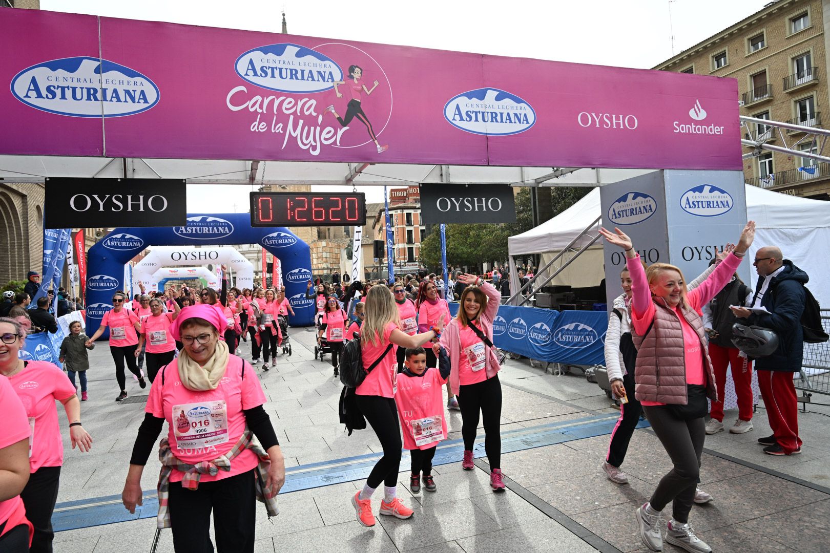 Todas las fotos de la Carrera de la Mujer de Zaragoza 2023. 8389