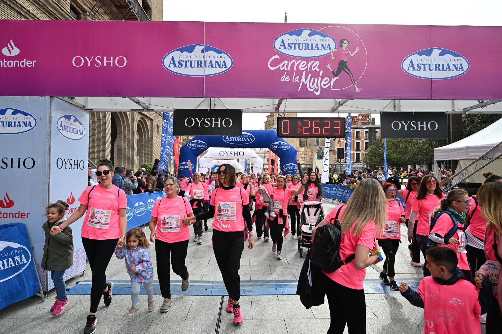 Todas las fotos de la Carrera de la Mujer de Zaragoza 2023. 8391