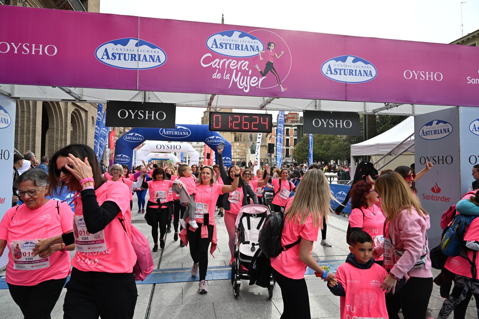Todas las fotos de la Carrera de la Mujer de Zaragoza 2023. 8393