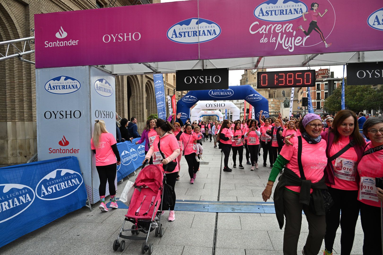 Todas las fotos de la Carrera de la Mujer de Zaragoza 2023. 9368