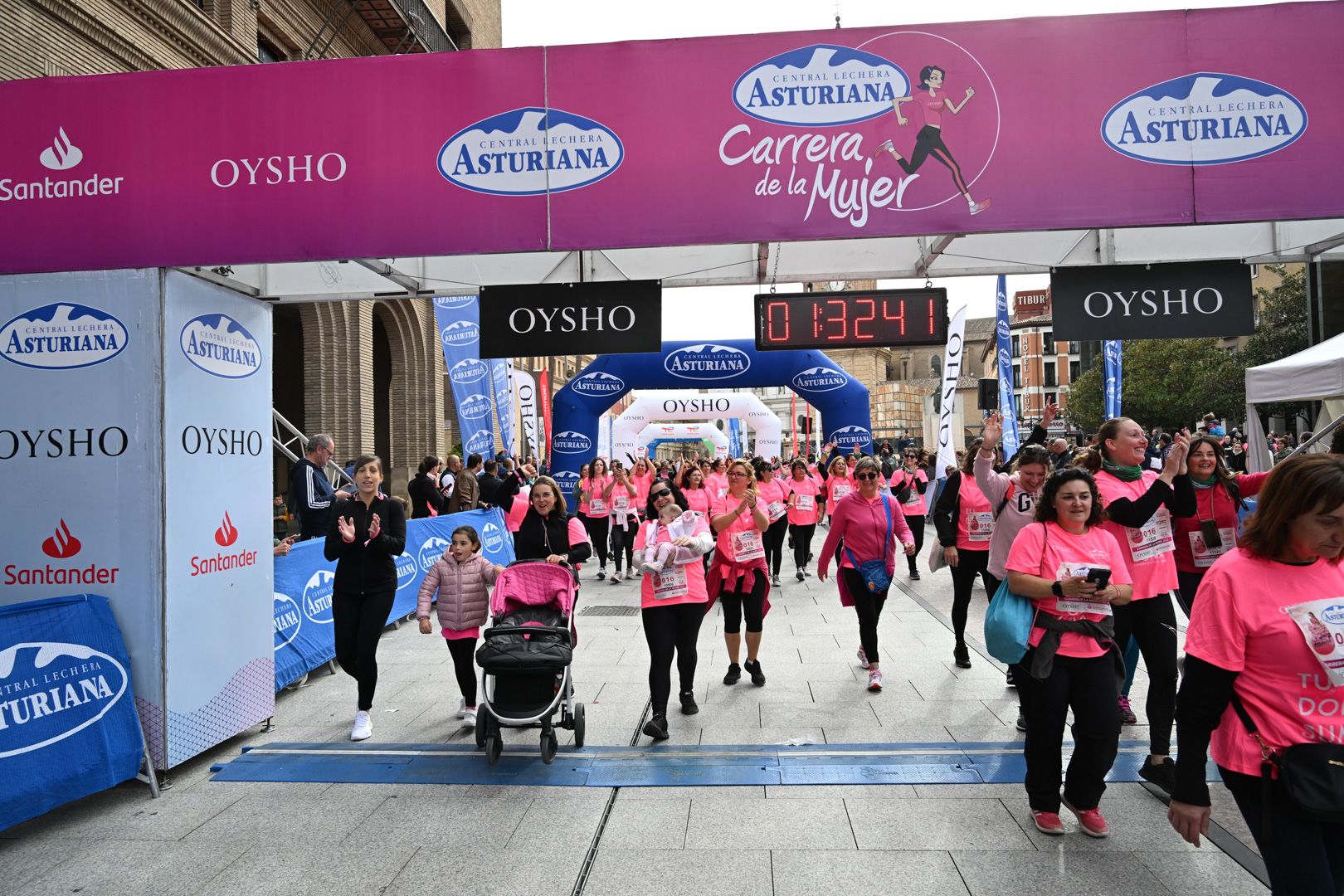 Todas las fotos de la Carrera de la Mujer de Zaragoza 2023. 8886