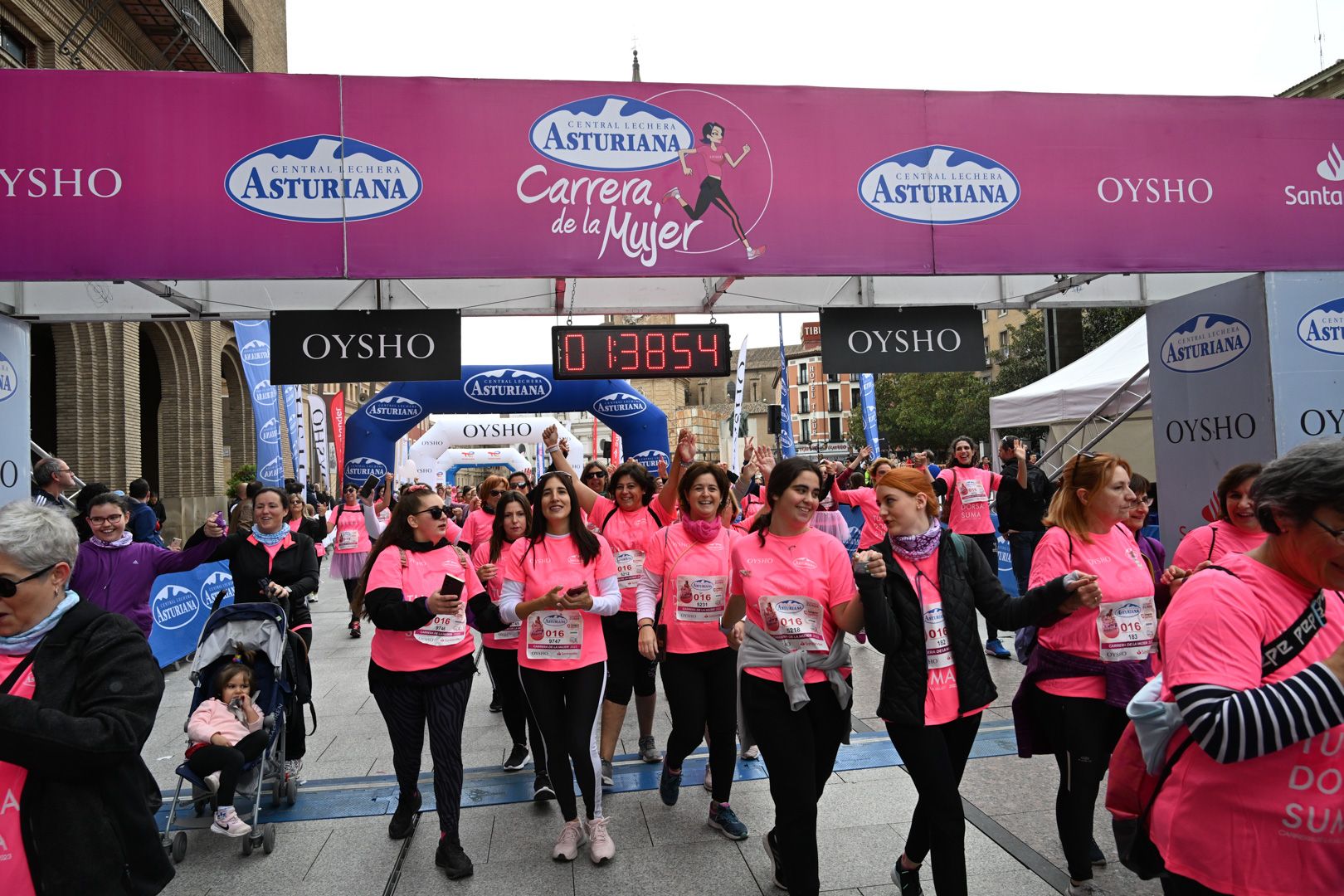 Todas las fotos de la Carrera de la Mujer de Zaragoza 2023. 9371