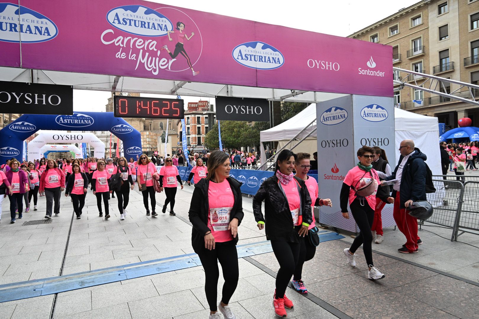 Todas las fotos de la Carrera de la Mujer de Zaragoza 2023. 9854
