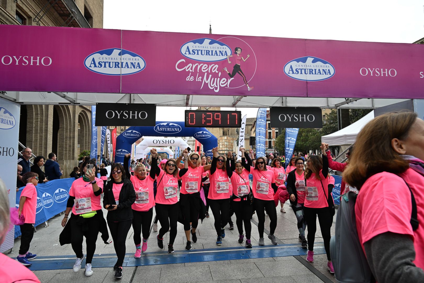 Todas las fotos de la Carrera de la Mujer de Zaragoza 2023. 9392