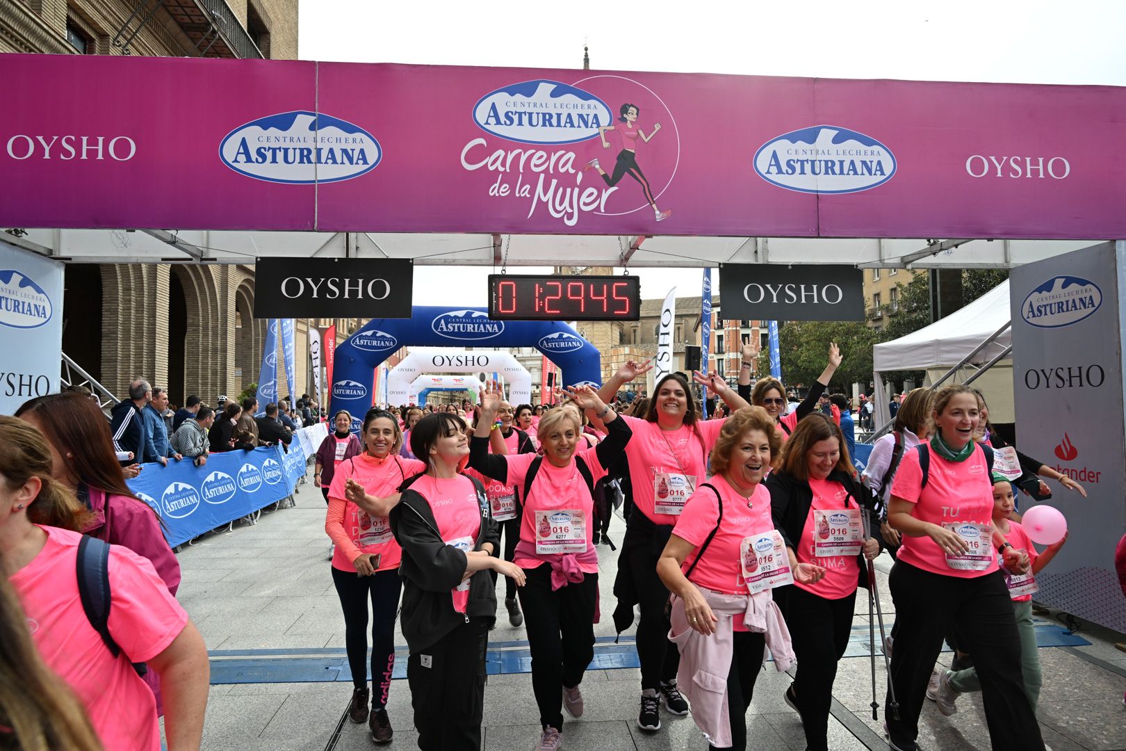 Todas las fotos de la Carrera de la Mujer de Zaragoza 2023. 8670