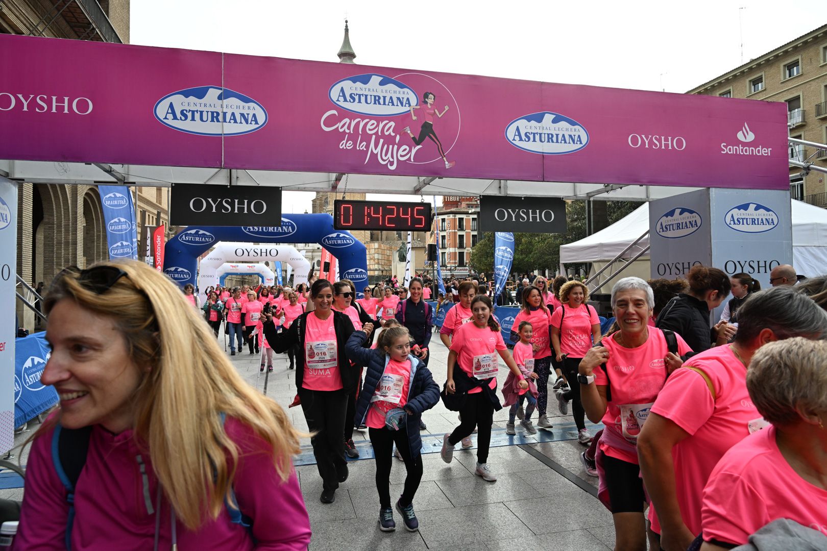 Todas las fotos de la Carrera de la Mujer de Zaragoza 2023. 9648