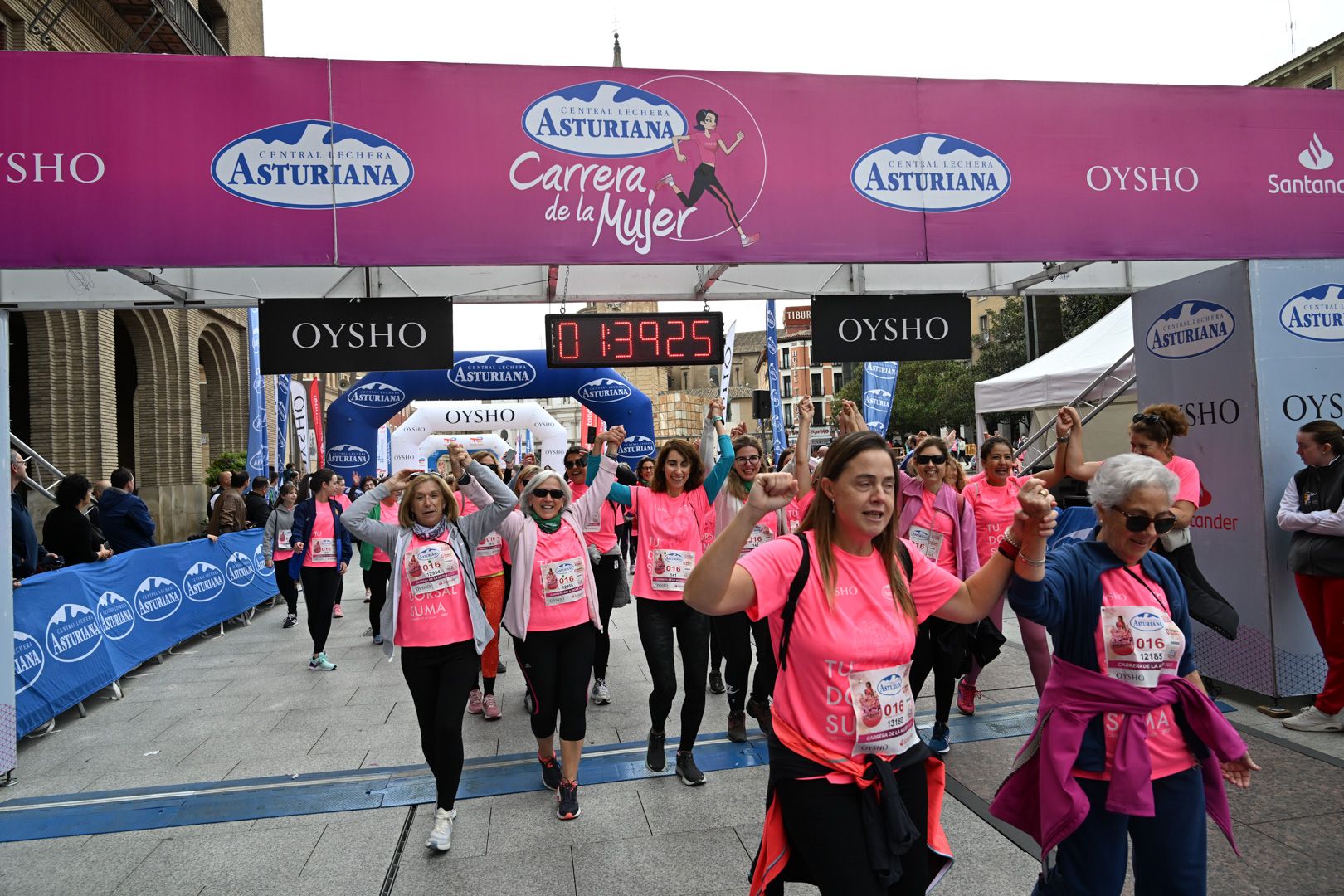 Todas las fotos de la Carrera de la Mujer de Zaragoza 2023. 9404