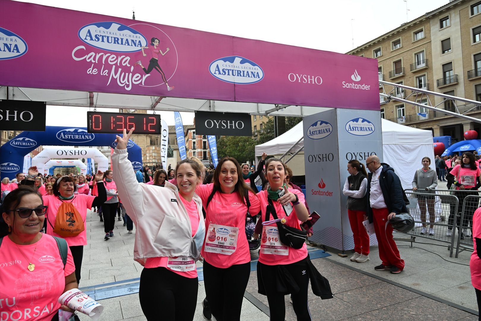 Todas las fotos de la Carrera de la Mujer de Zaragoza 2023. 9165