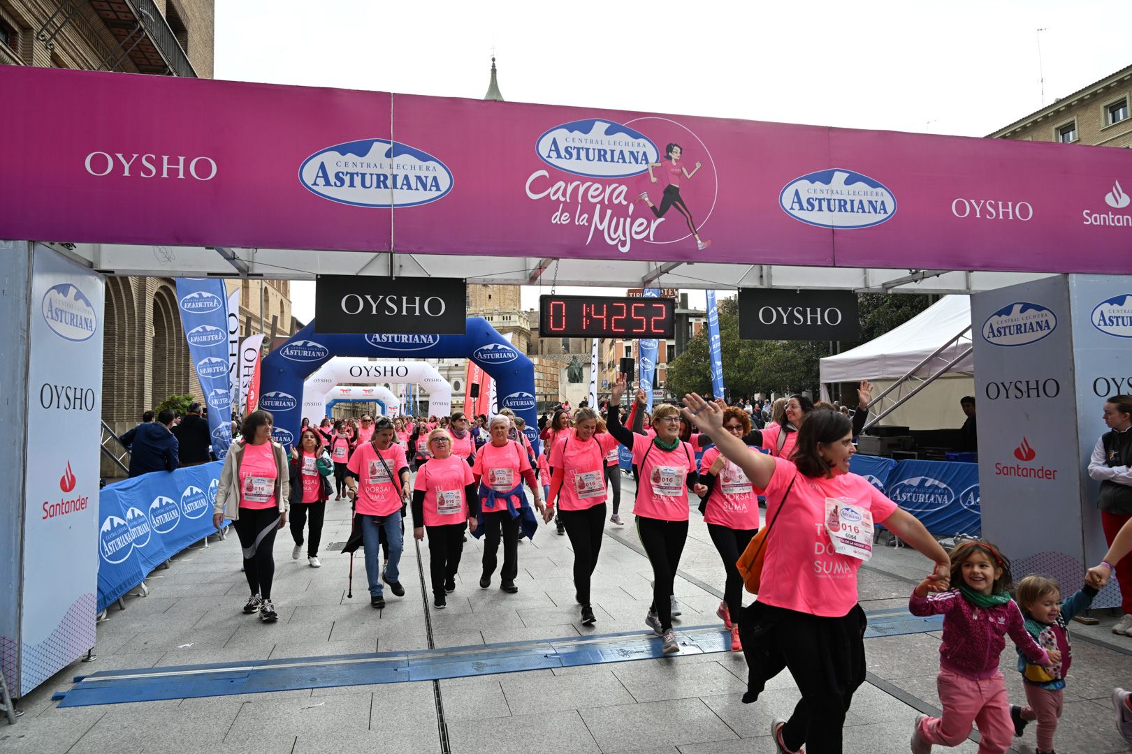 Todas las fotos de la Carrera de la Mujer de Zaragoza 2023. 9655