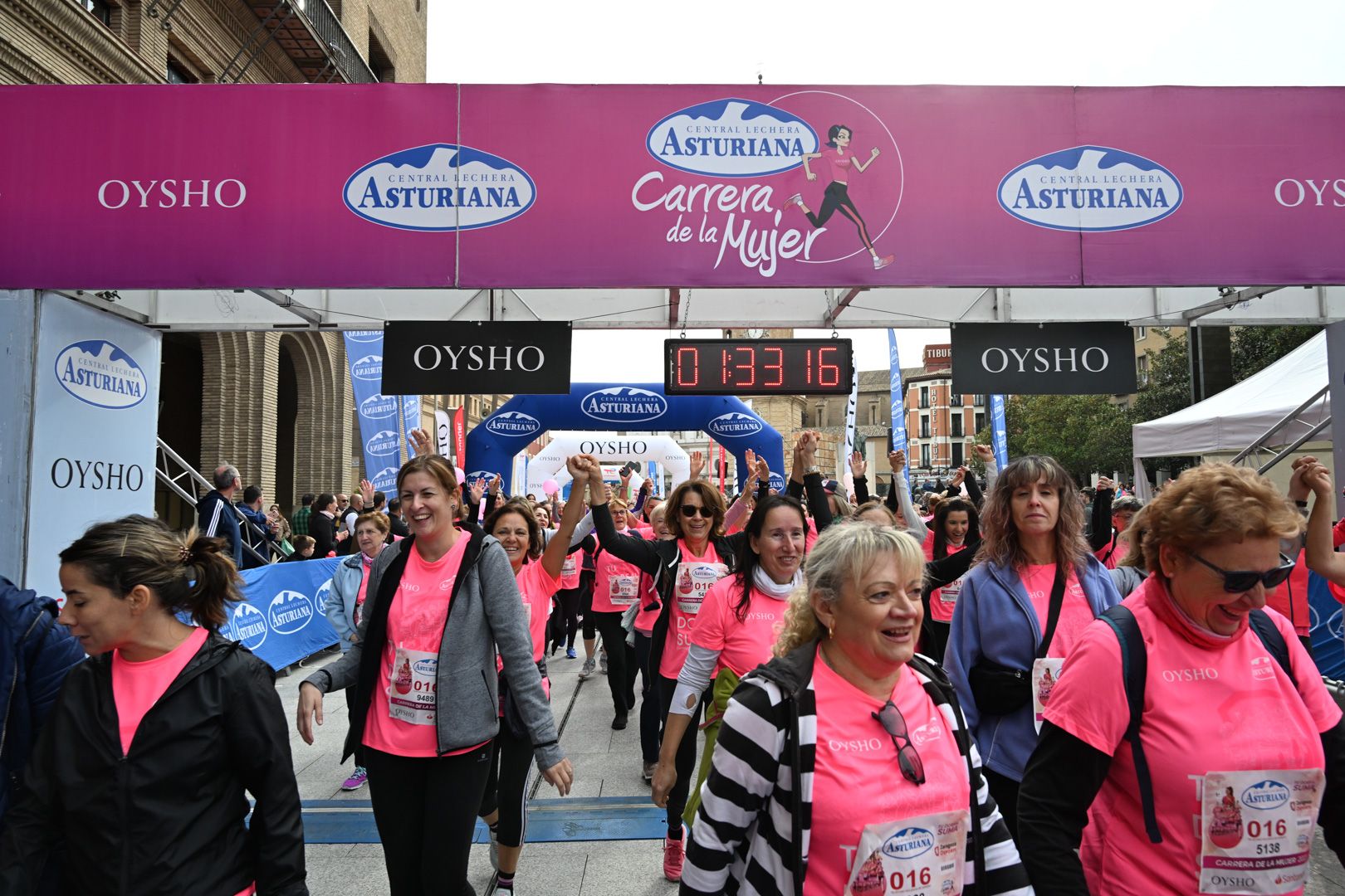 Todas las fotos de la Carrera de la Mujer de Zaragoza 2023. 8927