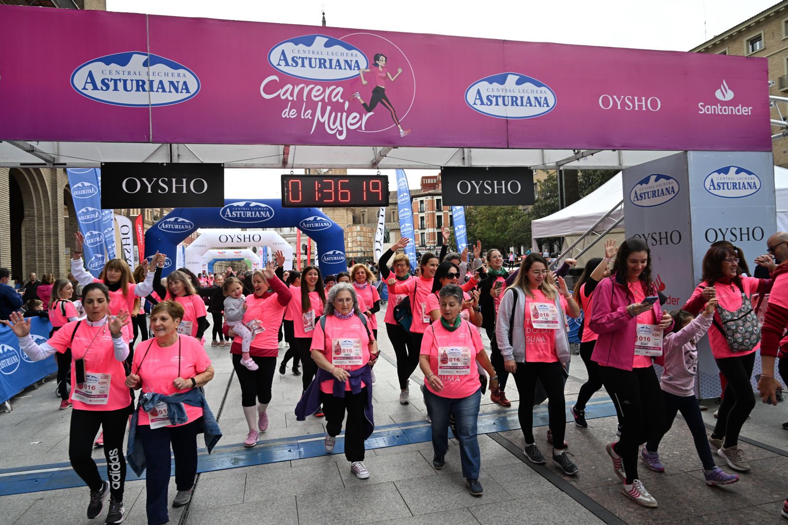 Todas las fotos de la Carrera de la Mujer de Zaragoza 2023. 9172