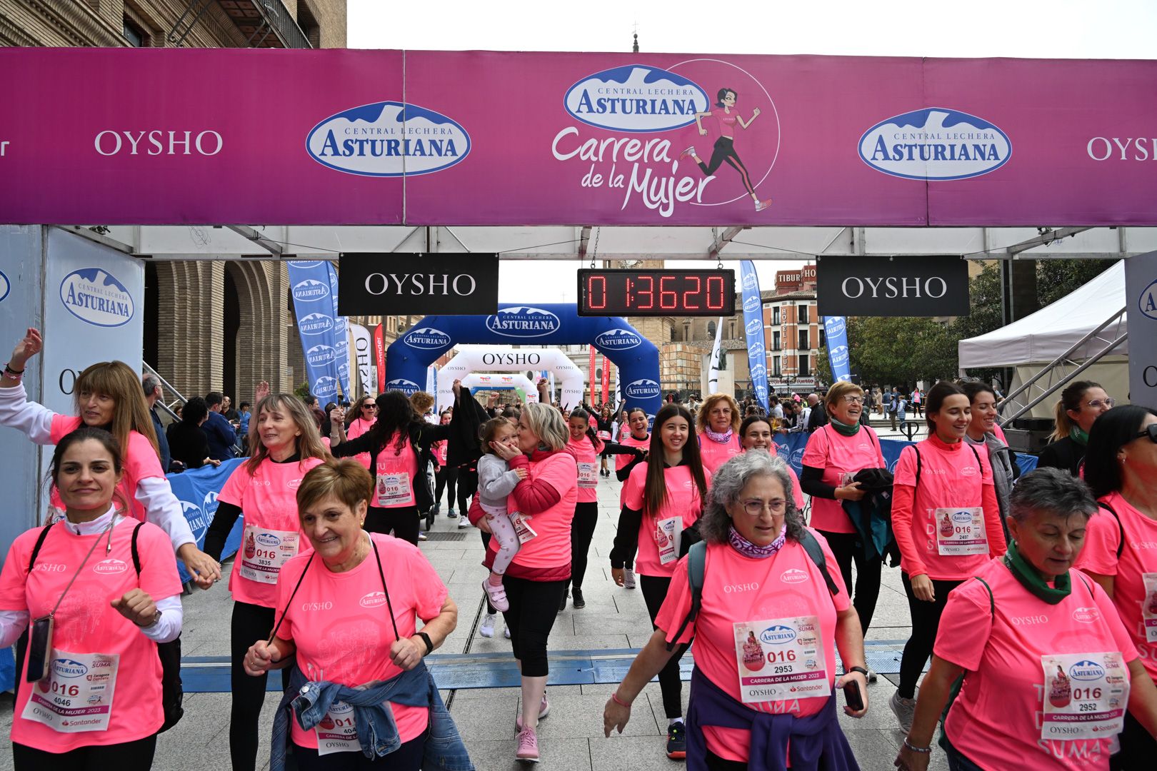Todas las fotos de la Carrera de la Mujer de Zaragoza 2023. 9174
